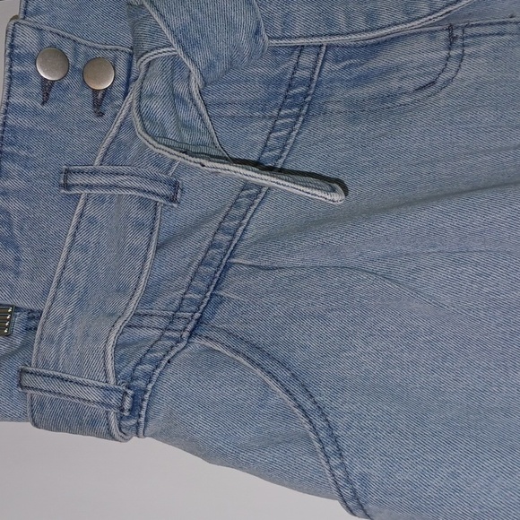 Gilli Washed Denim Mini Skirt with Tie Belt in Size L  (NWT) - Picture 3 of 10